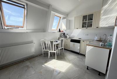 Apartament cu 3 camere semidecomandat în Rogerius - 7