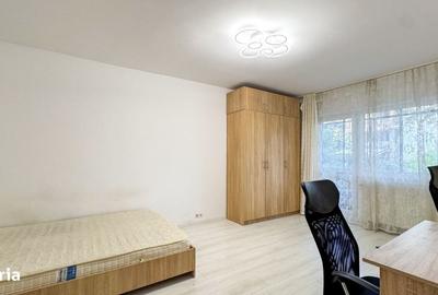 Apartament cu 3 camere decomandat în Între Lacuri