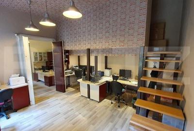Apartament cu 3 camere semidecomandat în Central