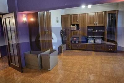 Apartament cu 4 camere decomandat, mobilat în Vitan