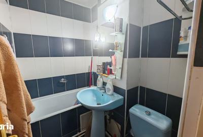 Apartament cu 2 camere decomandat în Micro 13 - 2