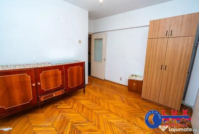 Apartament cu 3 camere decomandat în Central - 8