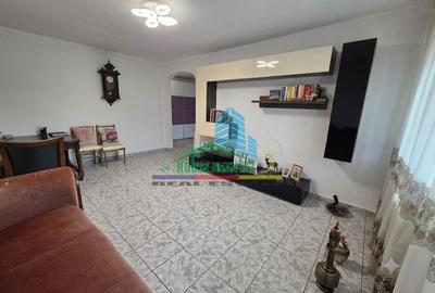 Apartament cu 3 camere decomandat în Ultracentral