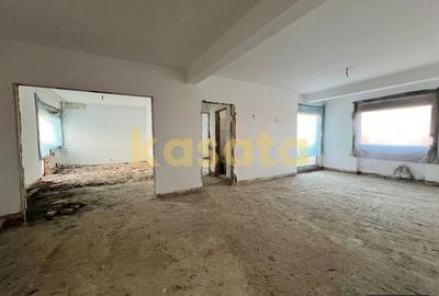 Apartament cu 3 camere decomandat în Dacia