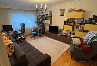Apartament cu 3 camere decomandat în Gorjului