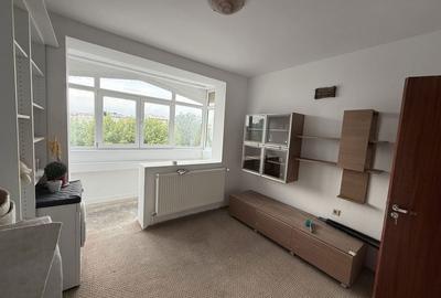 Apartament cu 3 camere decomandat în Caracal - 4