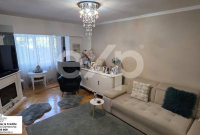 Apartament cu 3 camere decomandat, mobilat în Ultracentral