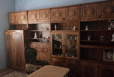 Casă cu 4 camere în Central - 2