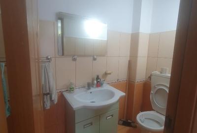 Apartament cu 3 camere semidecomandat în Central - 4