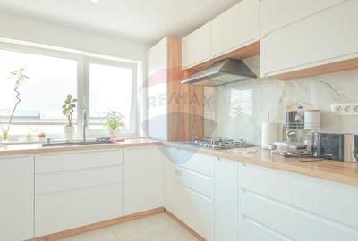 Penthouse cu 4 camere semidecomandat, mobilat în Bartolomeu - 4