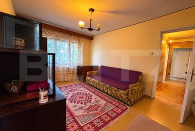 Apartament cu 3 camere semidecomandat, mobilat în Rogerius