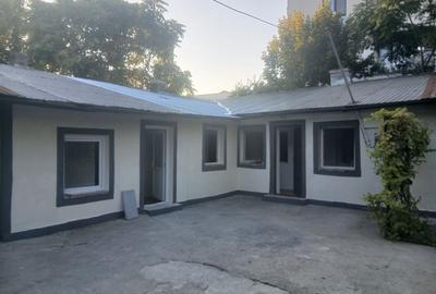 Casă cu 4 camere cu Teren 176 Mp în Mihai Bravu