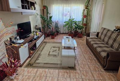 Apartament cu 4 camere decomandat în Vlădeni - 9