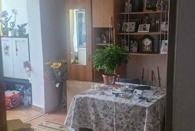 Apartament cu 3 camere semidecomandat în Cartierul Dâmbu - 3
