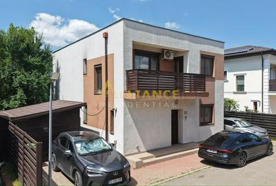 Casă cu 4 camere cu Teren 300 Mp în Glina