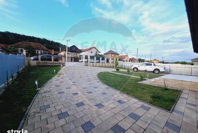 Casă cu 5 camere cu Teren 2100 Mp în Hidiș - 4