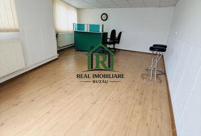 Spațiu comercial, de 40 mp, în Central
