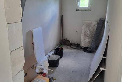Casă cu 3 camere în Lumina