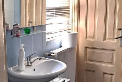 Casă cu 5 camere cu Teren 220 Mp în Iancului