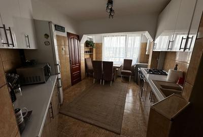 Apartament cu 3 camere decomandat în Central - 4