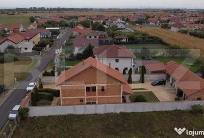 Casă cu 6 camere cu Canalizare în Vetiș - 13