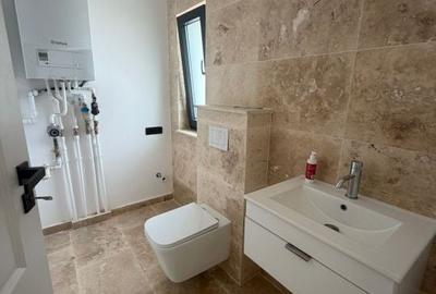 Casă cu 4 camere cu Teren 500 Mp în Central