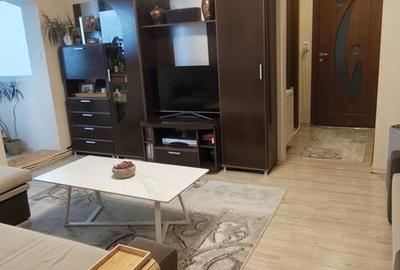 Apartament cu 2 camere semidecomandat, mobilat în Cornișa