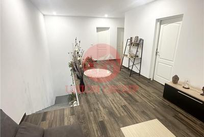 Casă cu 5 camere cu Teren 320 Mp în Valu lui Traian