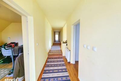 Casă cu 8 camere cu Teren 1975 Mp în Săcălaz