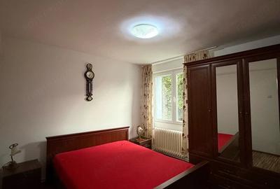 Apartament cu 3 camere decomandat în Tudor