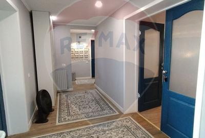 Casă cu 8 camere cu Teren 982 Mp în Central - 7