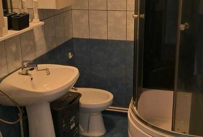 Apartament cu 2 camere decomandat în Nicolina