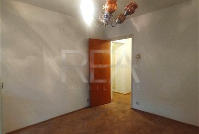 Apartament cu 3 camere semidecomandat în Titan - 2