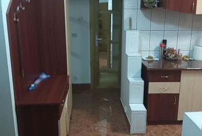 Apartament cu 3 camere decomandat în Central - 2