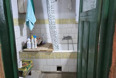 Casă cu 3 camere cu Canalizare în Aluniș - 6