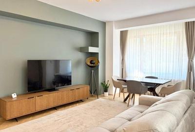 Apartament cu 3 camere în Aviatorilor