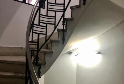 Apartament cu 5 camere circular în Armeneasca - 7