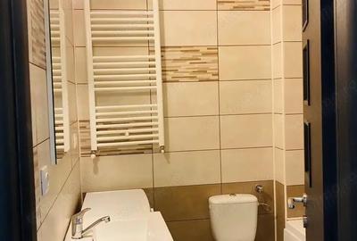 Garsonieră decomandată în Apărătorii Patriei