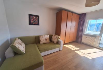 Garsonieră decomandată în Vitan