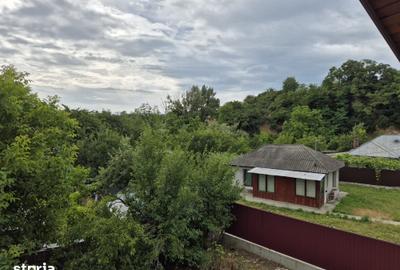 Casă cu 5 camere cu Teren 540 Mp în Măgura