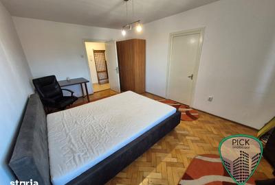 Apartament cu 2 camere decomandat în Cornișa