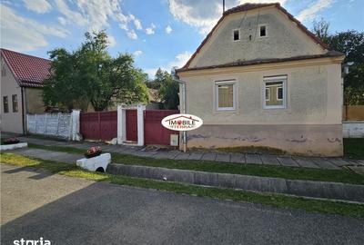 Casă cu 4 camere decomandat cu Teren 2000 Mp în Marpod