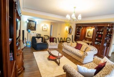 Apartament cu 4 camere decomandat, mobilat în Predeal