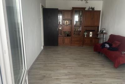 Apartament cu 3 camere decomandat în Pantelimon - 2