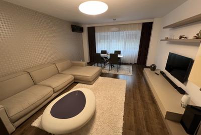 Apartament cu 3 camere decomandat, mobilat în Nerva Traian