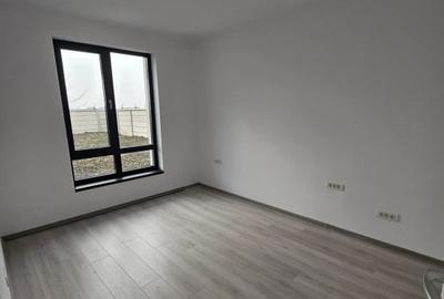 Duplex cu 3 camere cu Canalizare în Central - 2