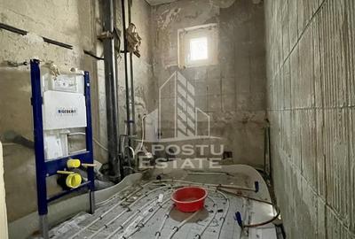 Apartament cu 3 camere decomandat în Dâmbovița