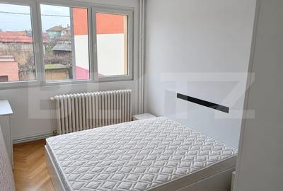Apartament cu 2 camere semidecomandat, mobilat în Complex Studențesc