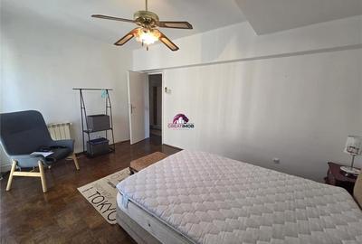 Apartament cu 2 camere semidecomandat, mobilat în Universitate