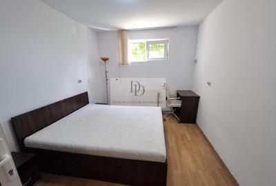 Apartament cu 3 camere decomandat, mobilat în Andrei Mureșanu